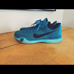 Kobe 10 5 AM flight Sz. 14